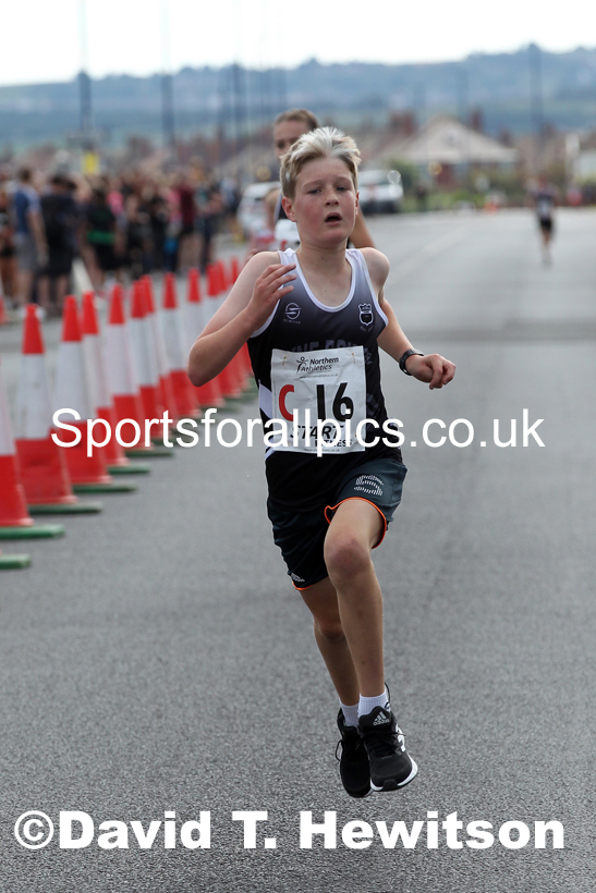Boys under-13s 2021 Northern 6 and 4 Stage and Young Athletes Road Relays, Redcar. Photo: David T. Hewitson/Sports for All Pics